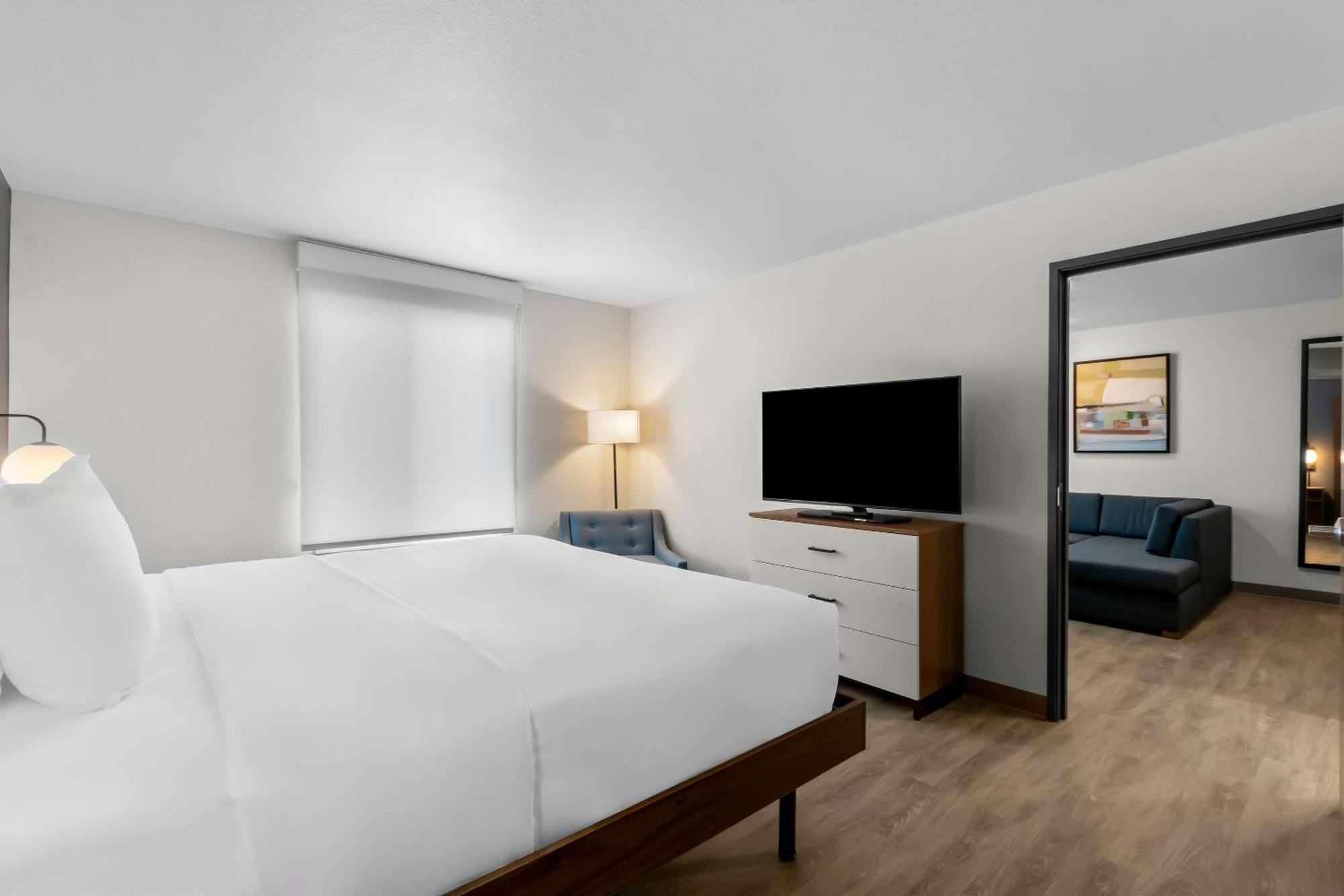 Everhome Suites Glendale Sports Entertainment District Esterno foto